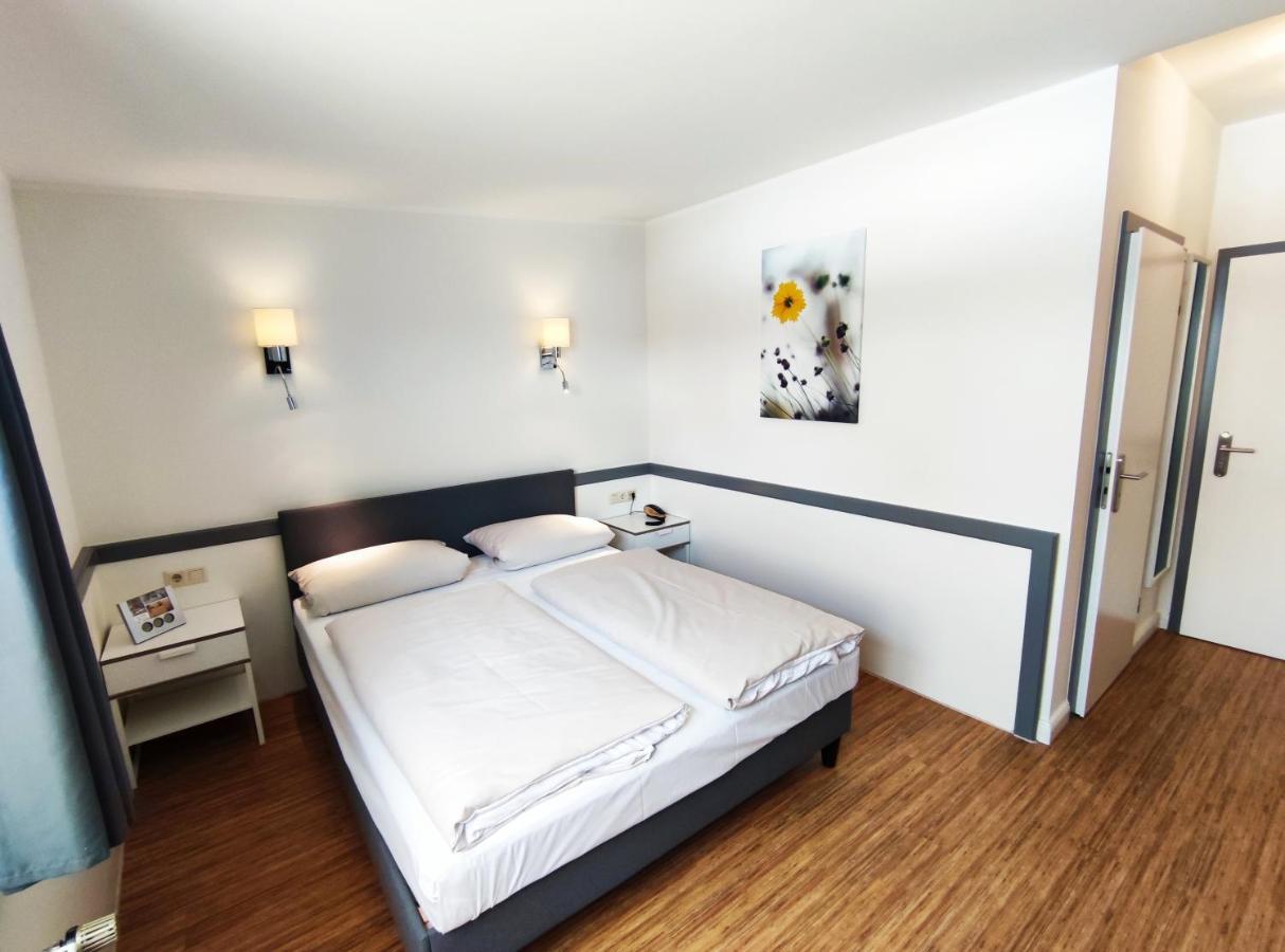 Schaefers Hotel, Self-Check-In, Cafe Und Baecker Am Hotel Фехта Экстерьер фото